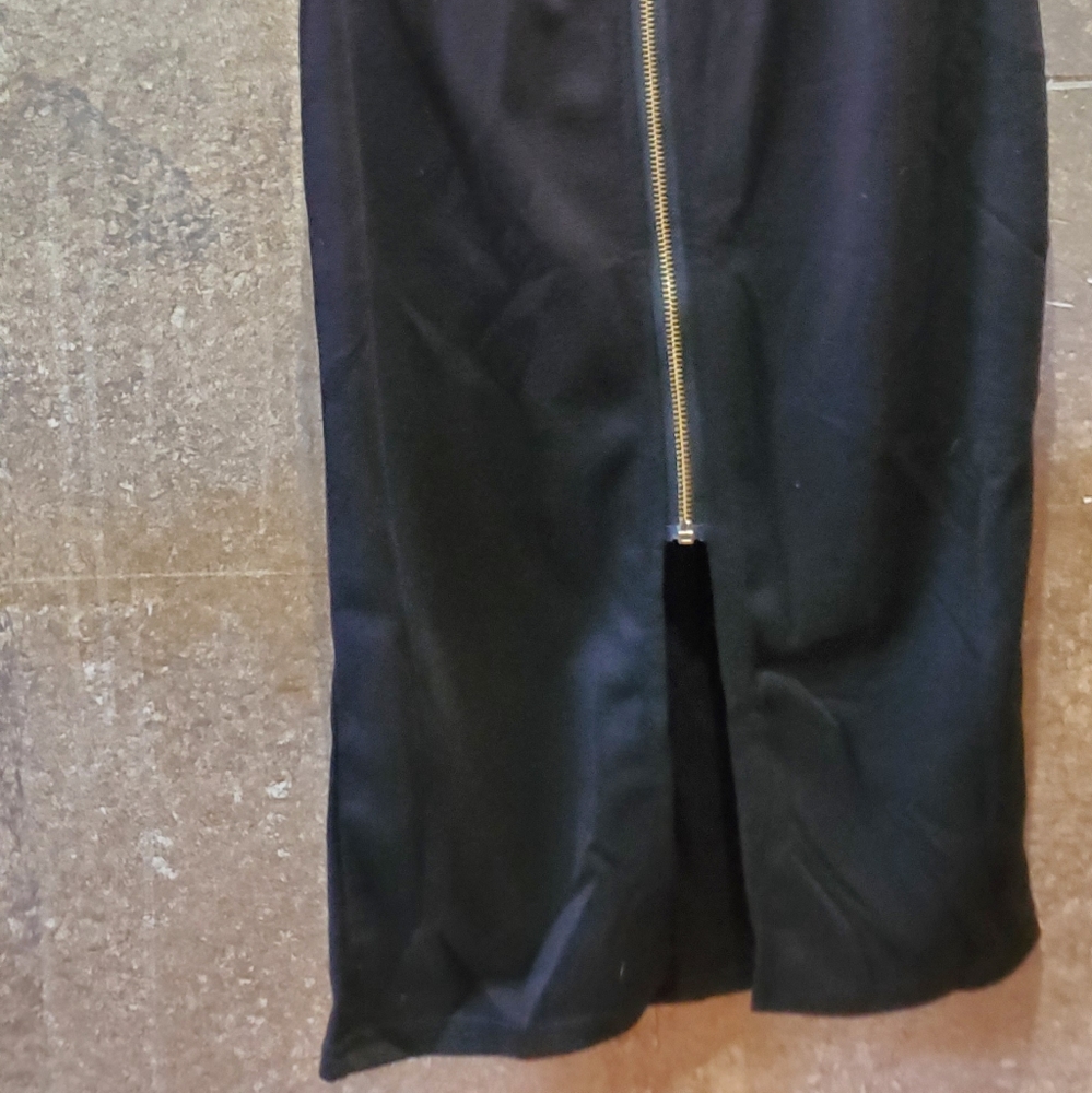 Dress - Picture 4 of 4